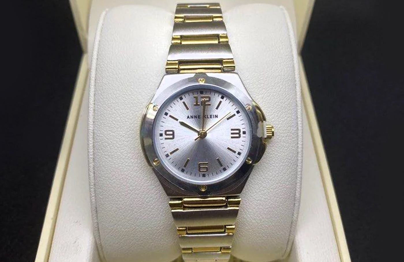 Anne Klein ladies watches: a strong competitor in the ladies fashion world