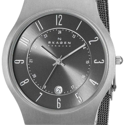 Skagen Gunmetal Grey Dial Titanium Case Mesh Bracelet 233XLTTM Men's Watch
