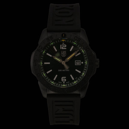 Luminox Pacific Diver Rubber Strap Green Dial Quartz Diver's XS.3137.B 200M Men's Watch